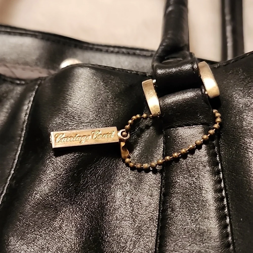VINTAGE  CARRIAGE COURT  LADIES 👜 HANDBAG. - Picture 2 of 10